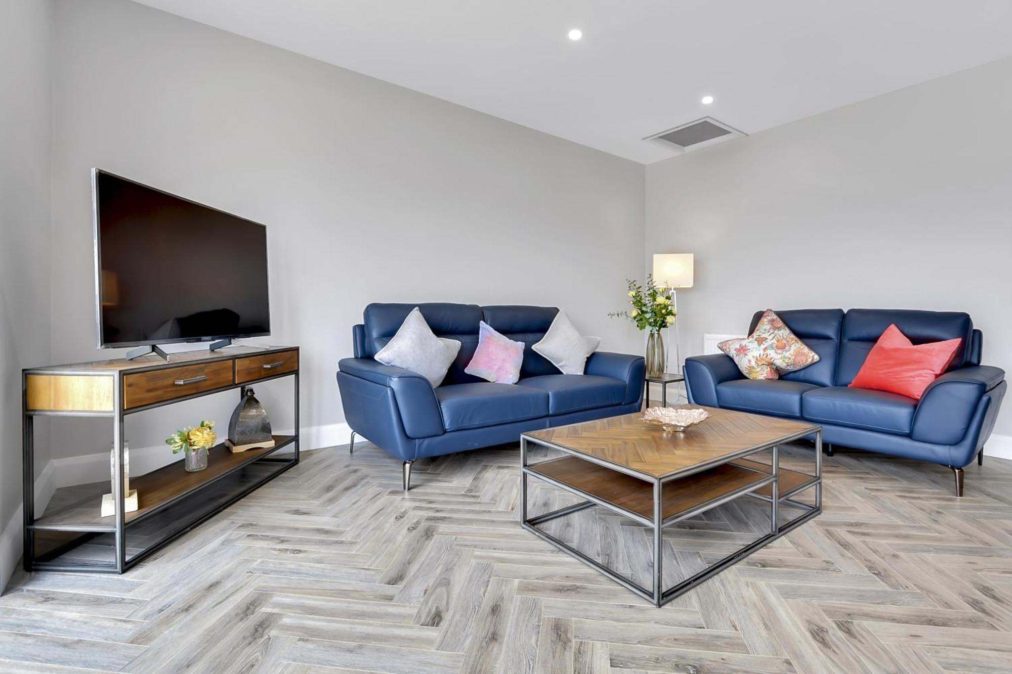 Bayview Luxury 3 Bedroom Apartment First Floor Downings Bagian luar foto